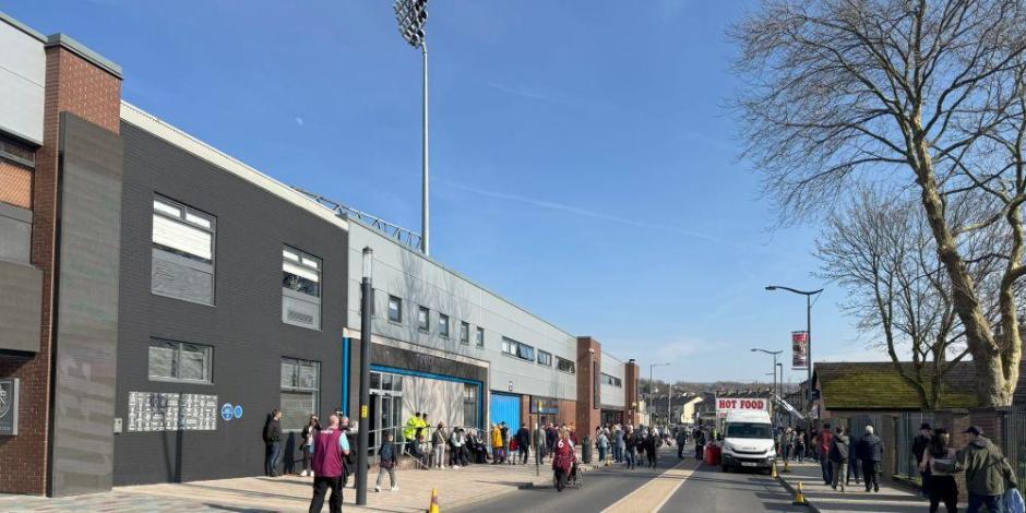 2425 burnley turf moor 10 1000x500.jpg