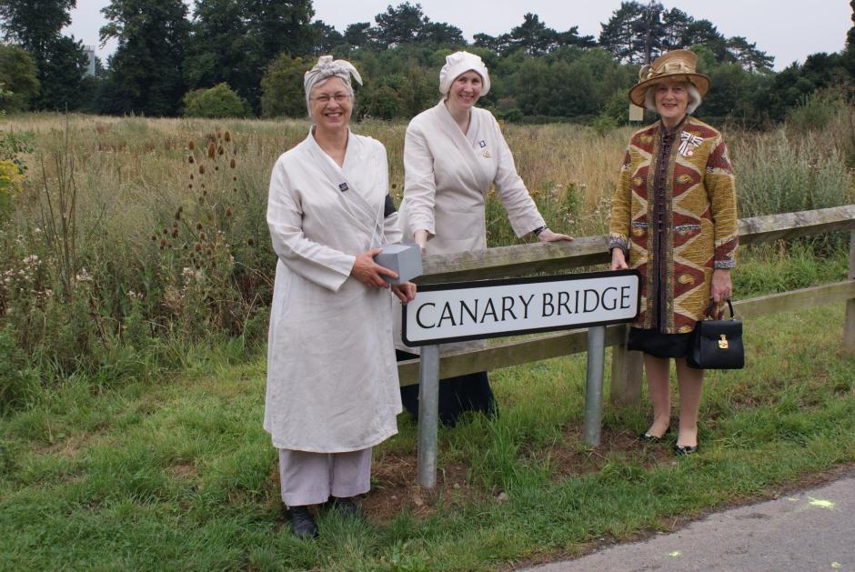 Canary Bridge Photo.jpg